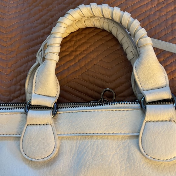 Backpack - Picture 3 of 9